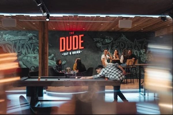 Bars in Zermatt, The Dude Alpine Pup